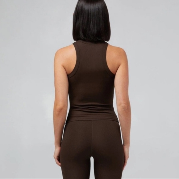 IVL The Rib Tank (black) - Picture 3 of 7